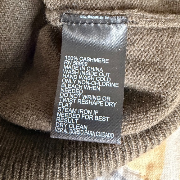 Antonio Melani 100% Cashmere Basic Crew Neck Sweater Olive Green Top, L - Picture 9 of 11